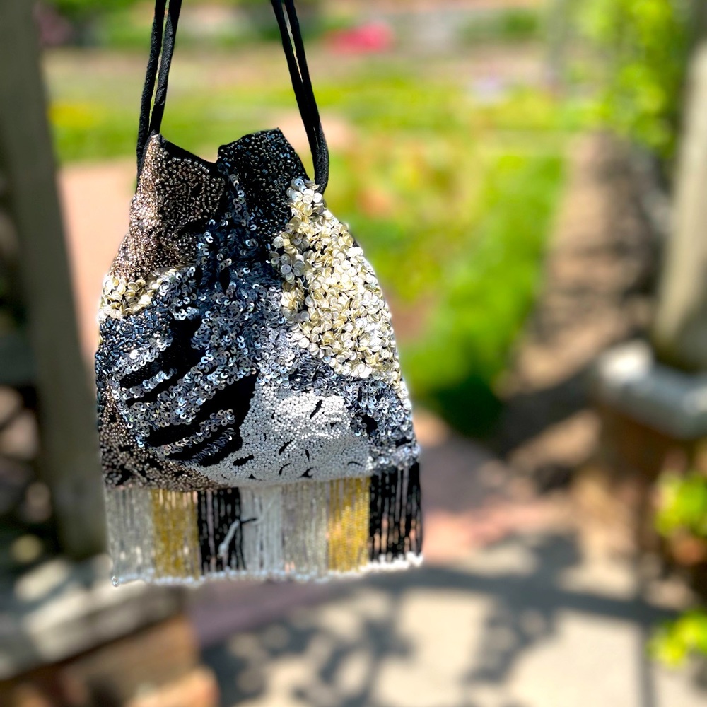 Zebra bucket bag